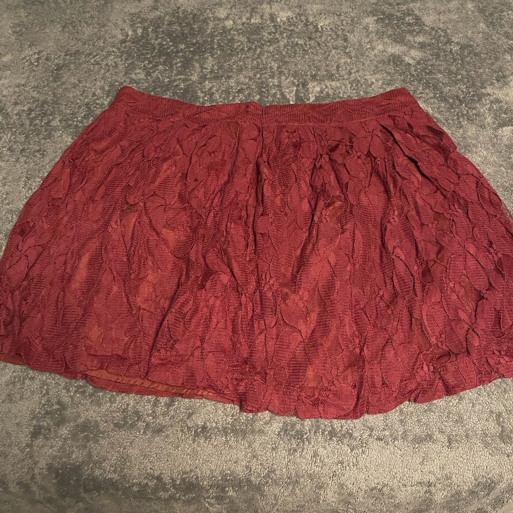 Lace skirt